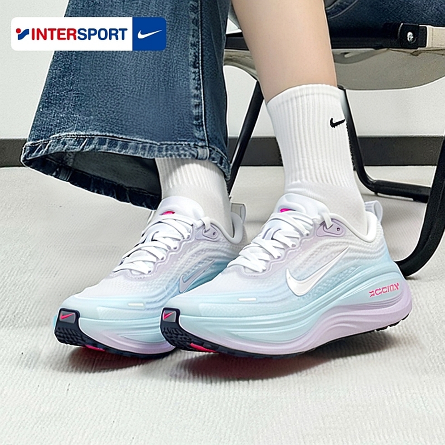 耐克女子运动休闲跑步鞋