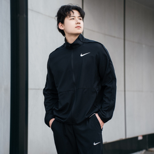 耐克男子黑色立领休闲外套26春新款 011 跑步梭织夹克运动服DM6620