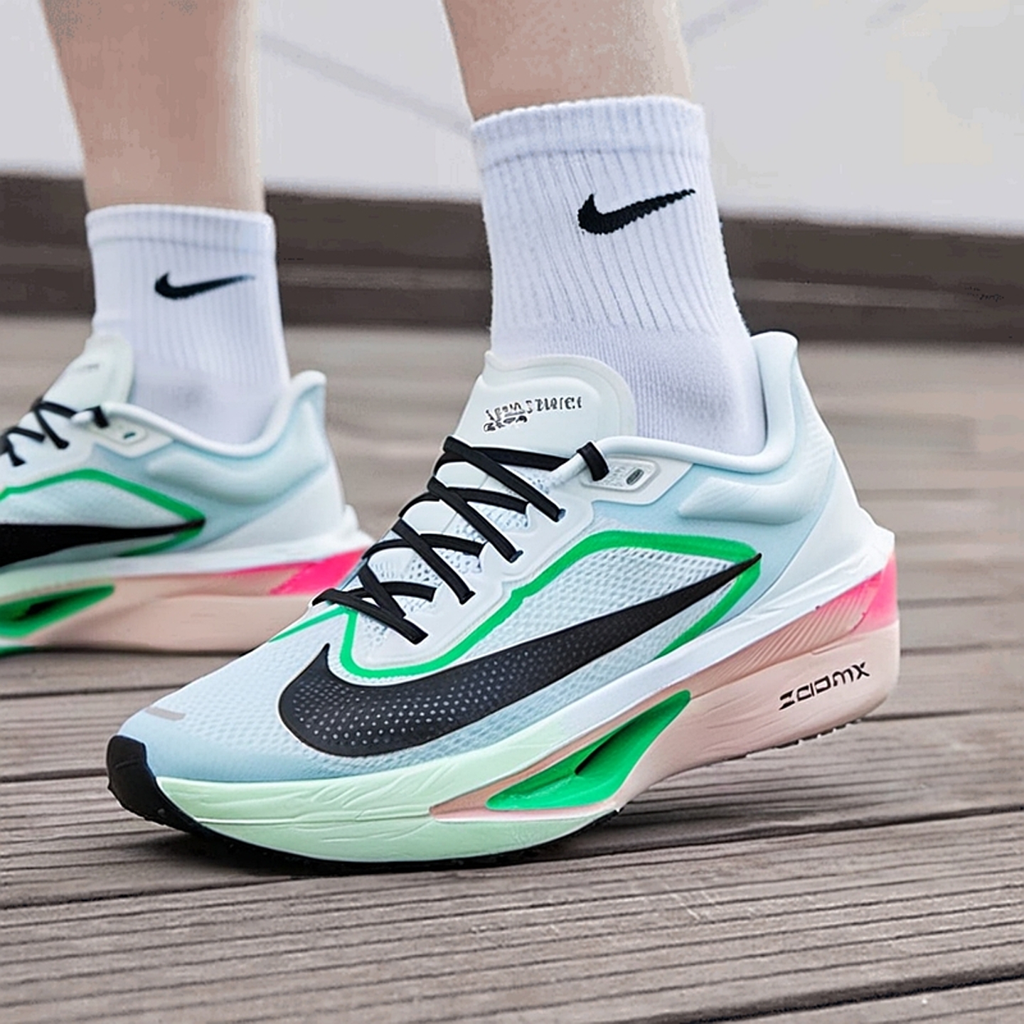 耐克跑步鞋男鞋2025冬季zoom fly 6公路跑马拉松竞速缓震运动鞋男