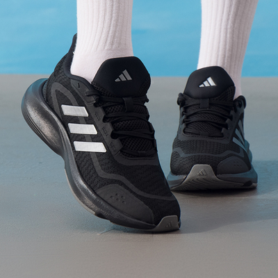 Adidas阿迪达斯男鞋女鞋低帮时尚跑步鞋潮流健身训练运动鞋JH5150