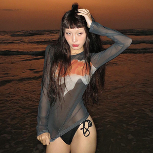 冷酷暗黑小众大码花朵美式INS透视网纱长袖防晒海边上衣夏女潮韩