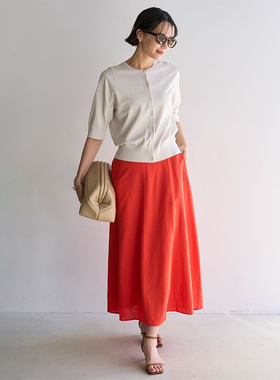 UNFILO休闲气质简约适宜可机洗半喇叭设计感半身裙女ONWARD
