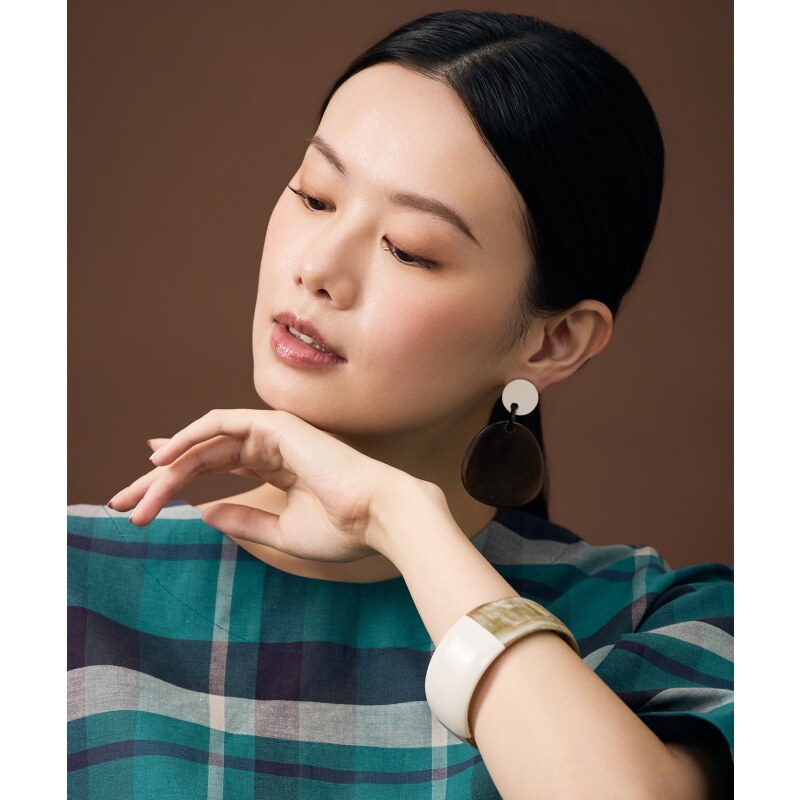 自由区简约气质适宜SHIHO同款水牛角手镯女ONWARD
