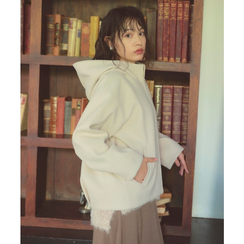 Feroux温柔适宜简约甜美带帽短款圆筒外套女ONWARD