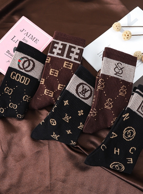 秋冬新款时尚黑色亮丝网红字母运动袜ins潮流纯棉咖色中高筒女袜