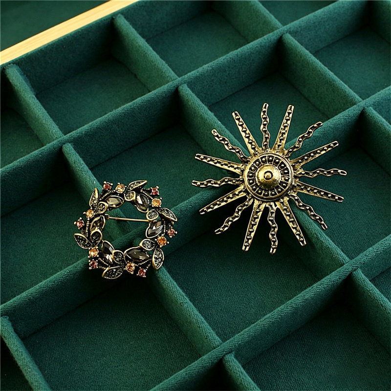 复古太阳花胸针女合金水钻百搭简约时尚胸花配饰