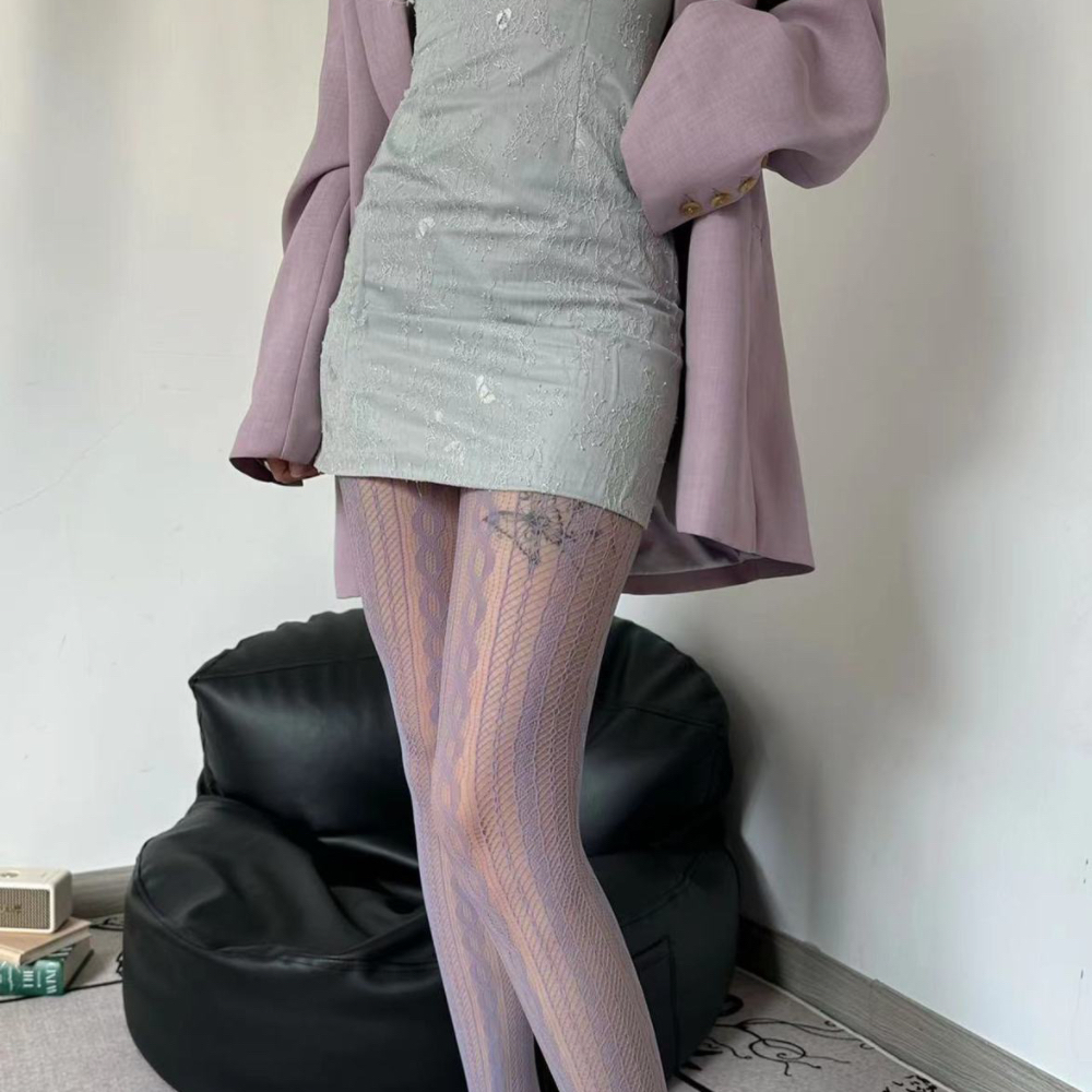 中世纪贵族复古镂空渔网袜纯欲性感奶白色蕾丝连裤袜紫色透肉丝袜