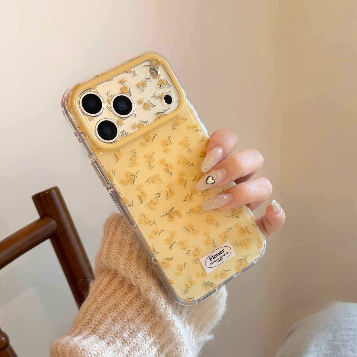 简约时尚小清新黄色碎花适用苹果iPhone17promax手机壳新款透明边防摔16/15PRO保护套小众不撞款花朵图案女生