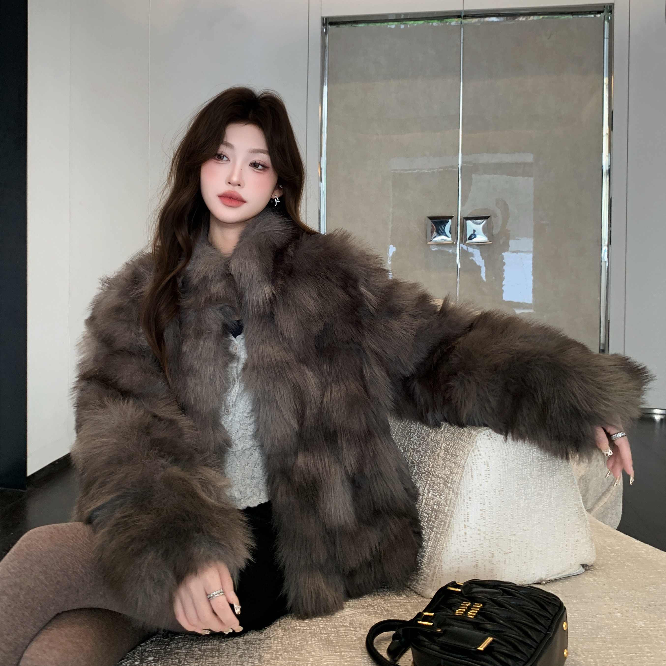 高级感仿狐狸毛皮草外套女短款冬季新款双色洋气皮毛一体毛毛上衣,女装/女士精品,皮草,淘宝优惠券,粉丝福利购,淘宝优惠卷