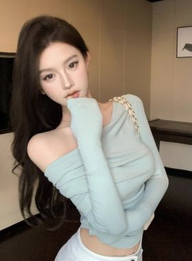 辣妹纯欲荡领一字肩长袖露肩T恤女秋季修身显瘦内搭打底短款上衣