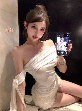 辣妹纯欲一字领飘带设计短袖T恤女夏设计感小众别致露肩短款上衣