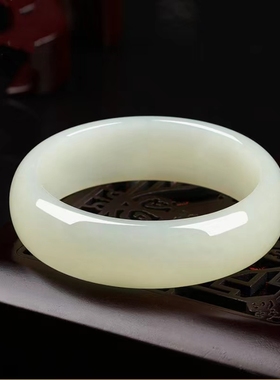 2022新款新疆青白色玉复古中宽玉镯女款气质百搭手镯送人