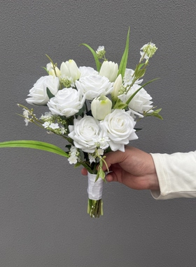 new韩系手捧花白色玫瑰花束订婚结婚仿真花520闺蜜di礼物特惠球形