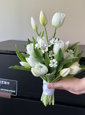 new韩系白色加重郁金香手捧花仿真极简新娘婚纱照婚礼领证花束hot