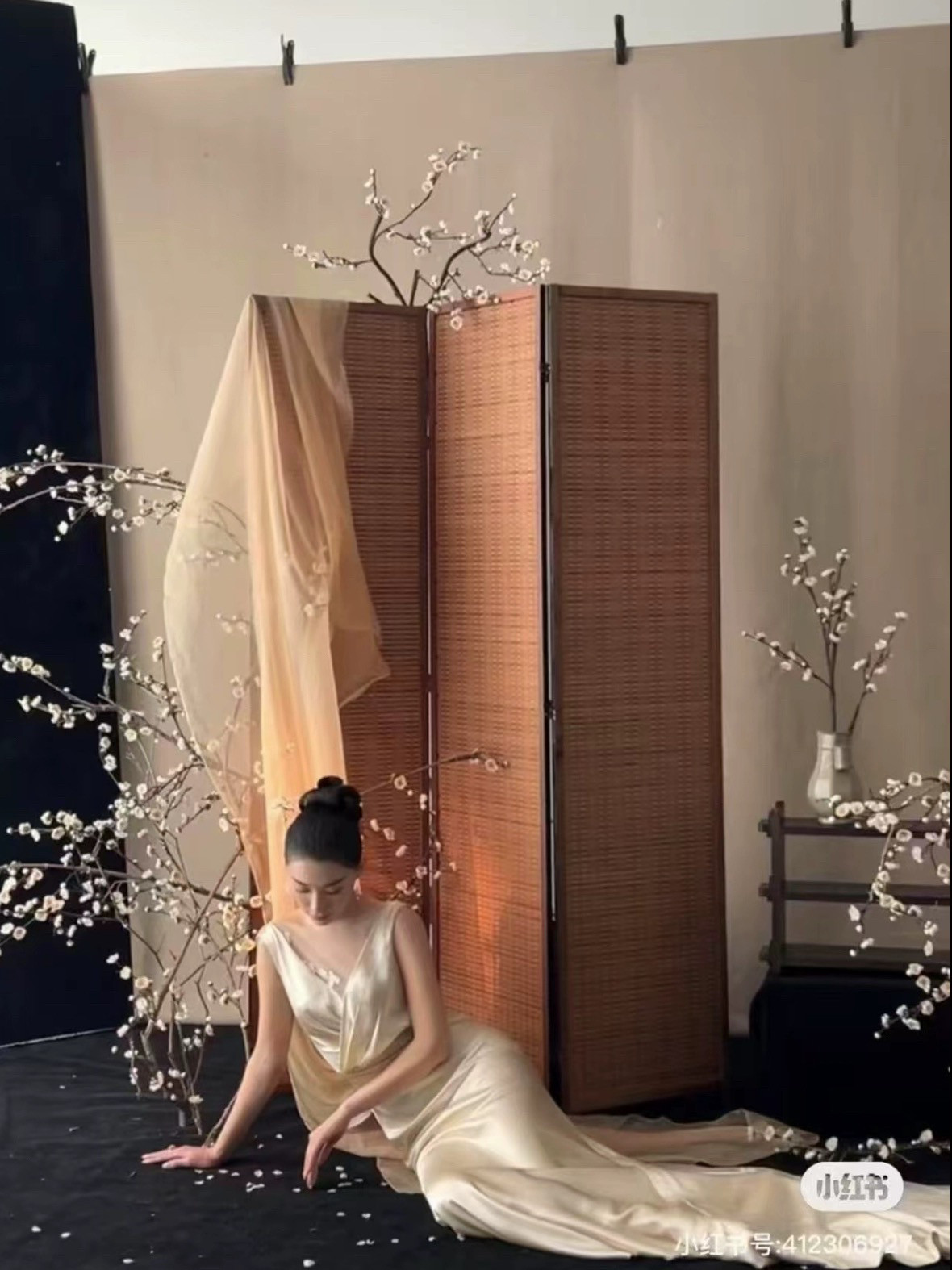 中式工笔画婚纱摄影道具古装室内拍照背景双面屏风影楼中国风屏风