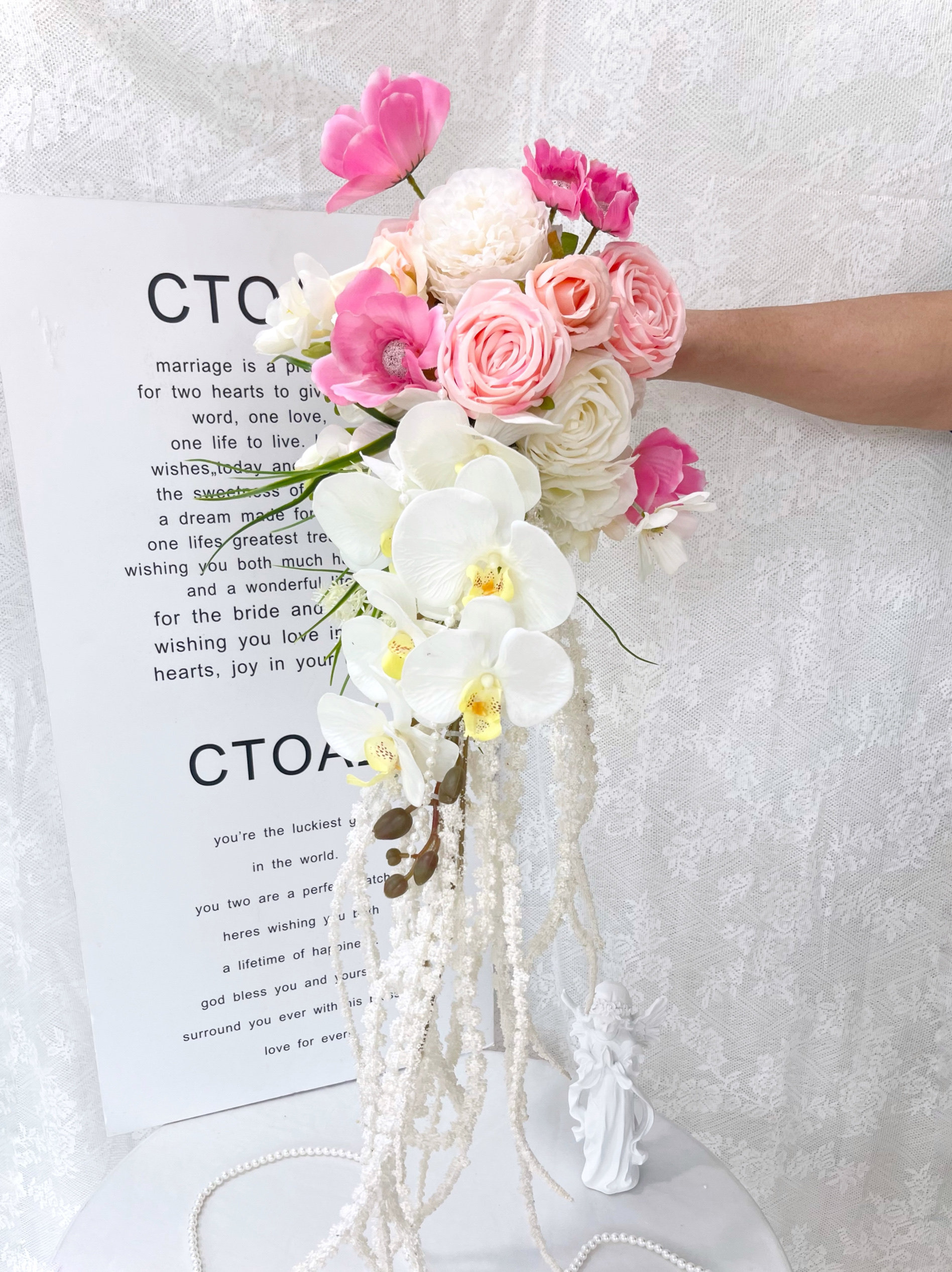 高级感婚礼粉色仿真花瀑布款手捧花新娘领证结婚花束备婚拍照道具