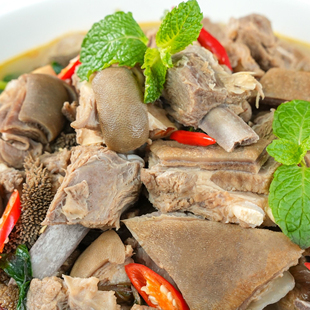 云南临沧云县本地老品种500g小耳朵黑山羊肉带皮羊肉羊肉趴呼羊扒