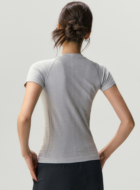 速干运动短袖女新款瑜伽服t恤羽毛球跑步普拉提训练健身上衣套装