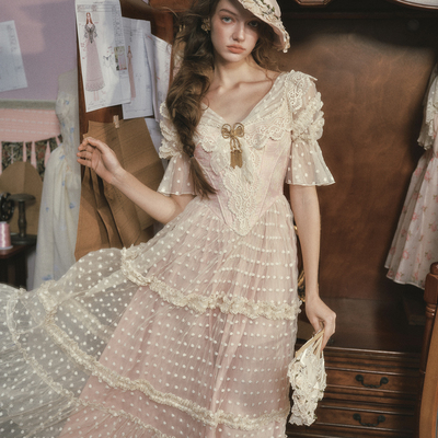 LaceMade 鎏金请柬 法式复古维多利亚礼服蕾丝鱼骨生日连衣裙粉色