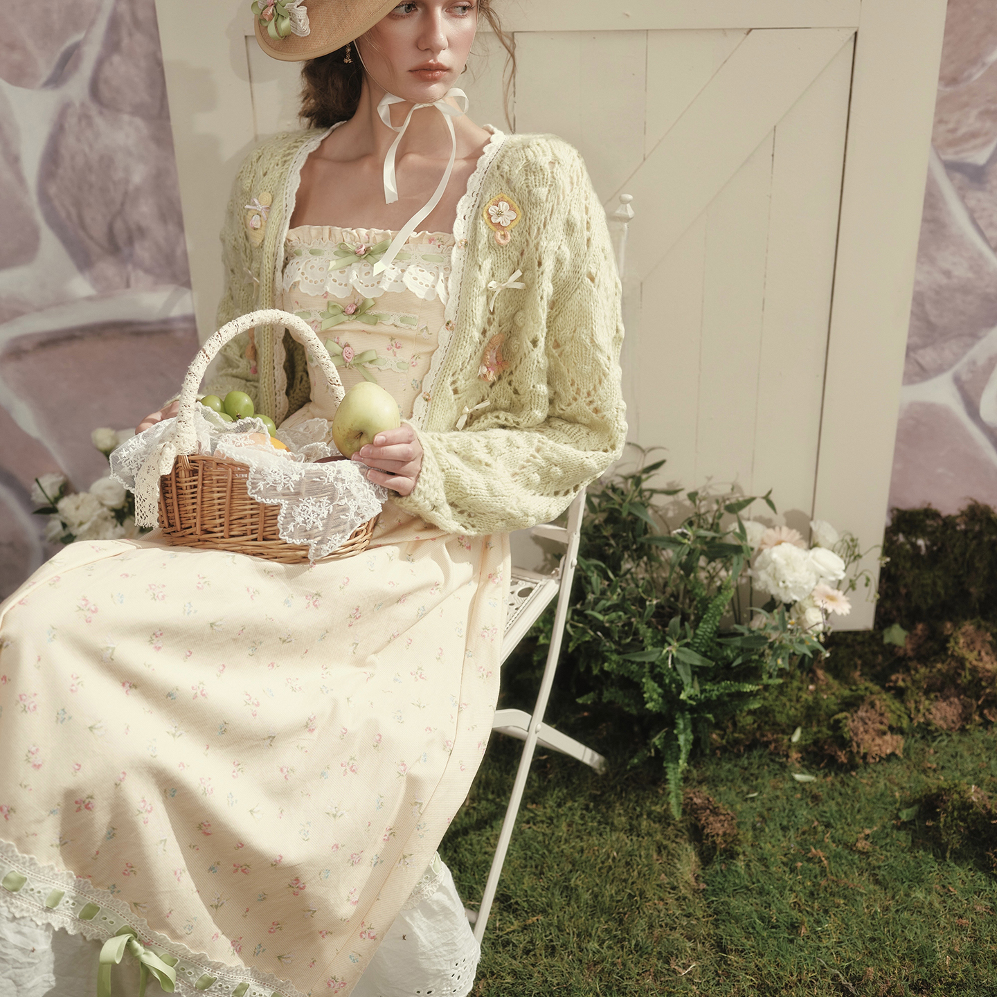 LaceMade 柯尔鸭乐园 法式田园风甜美碎花长裙少女感鹅黄连衣裙秋