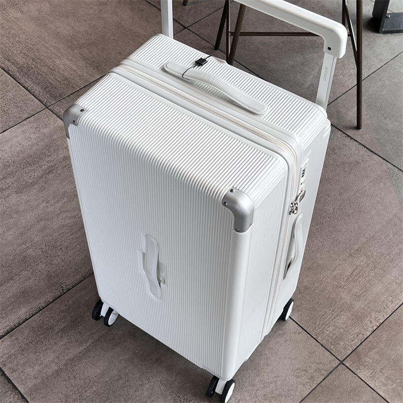 高端行李箱女宽拉杆防刮耐磨皮箱
