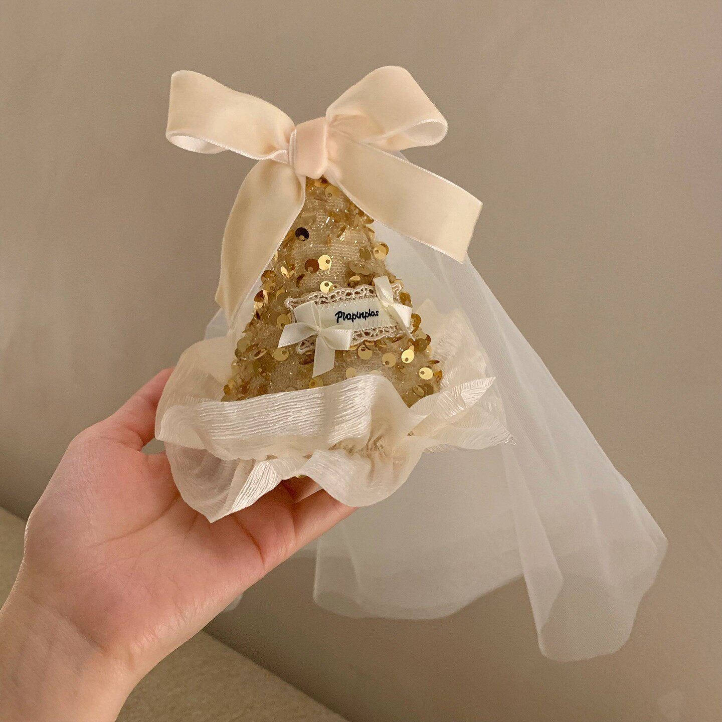 轻奢亮片锥形生日帽长款网纱飘带少女生日纪念日派对氛围感头饰