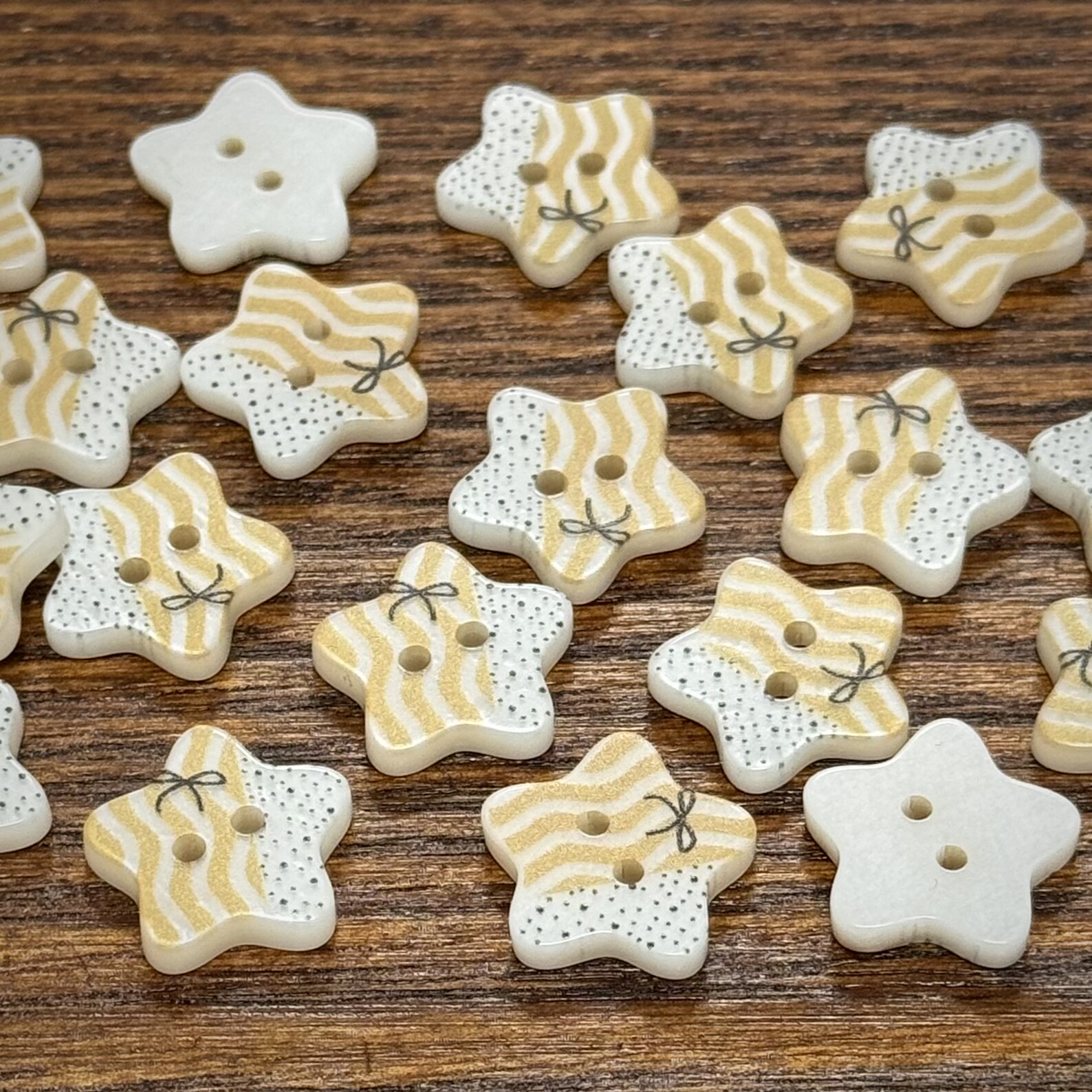 波点蝴蝶结星星纽扣手工diy手账本童装扣针织毛衣外套装饰品扣子