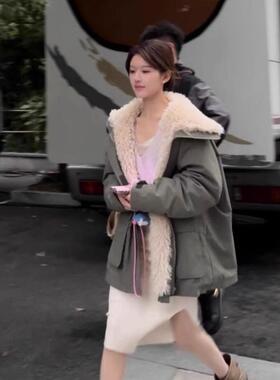 露思同款羊羔绒加厚工装小个子中长款派克服女冬季棉服