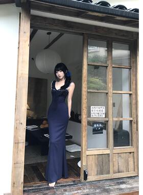 【下周六】女夏季辣妹清冷感连衣裙边包臀长裙深V蕾丝鱼尾吊带裙