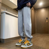 灰色
