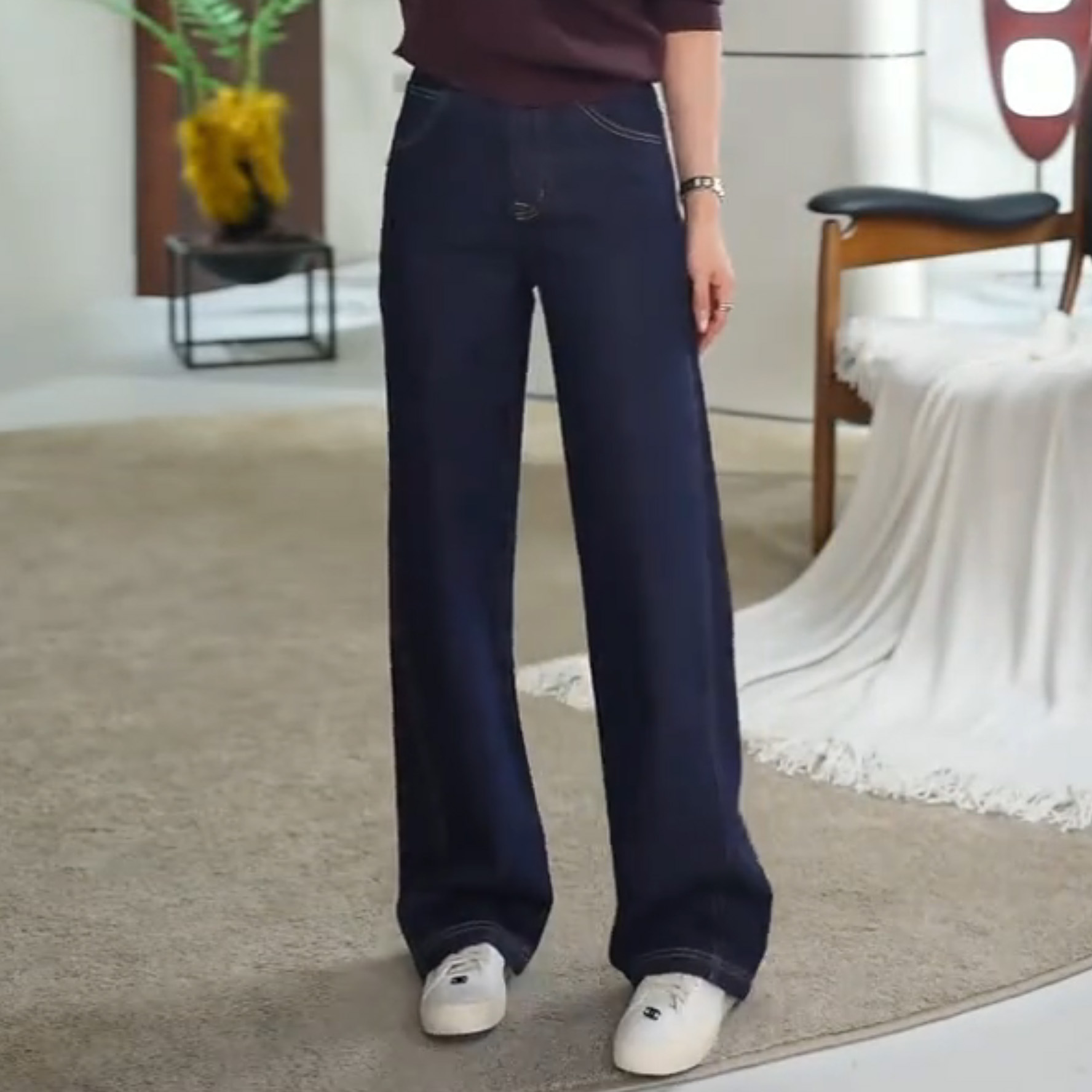 深蓝色直筒牛仔裤女秋冬季