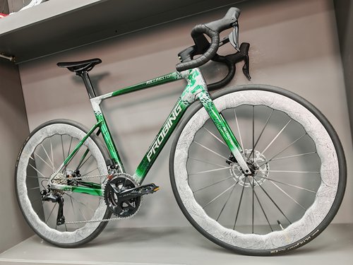 25款滚石T1000碳纤维公路车蛇年定制冰冻银绿色一体碳把电子变速