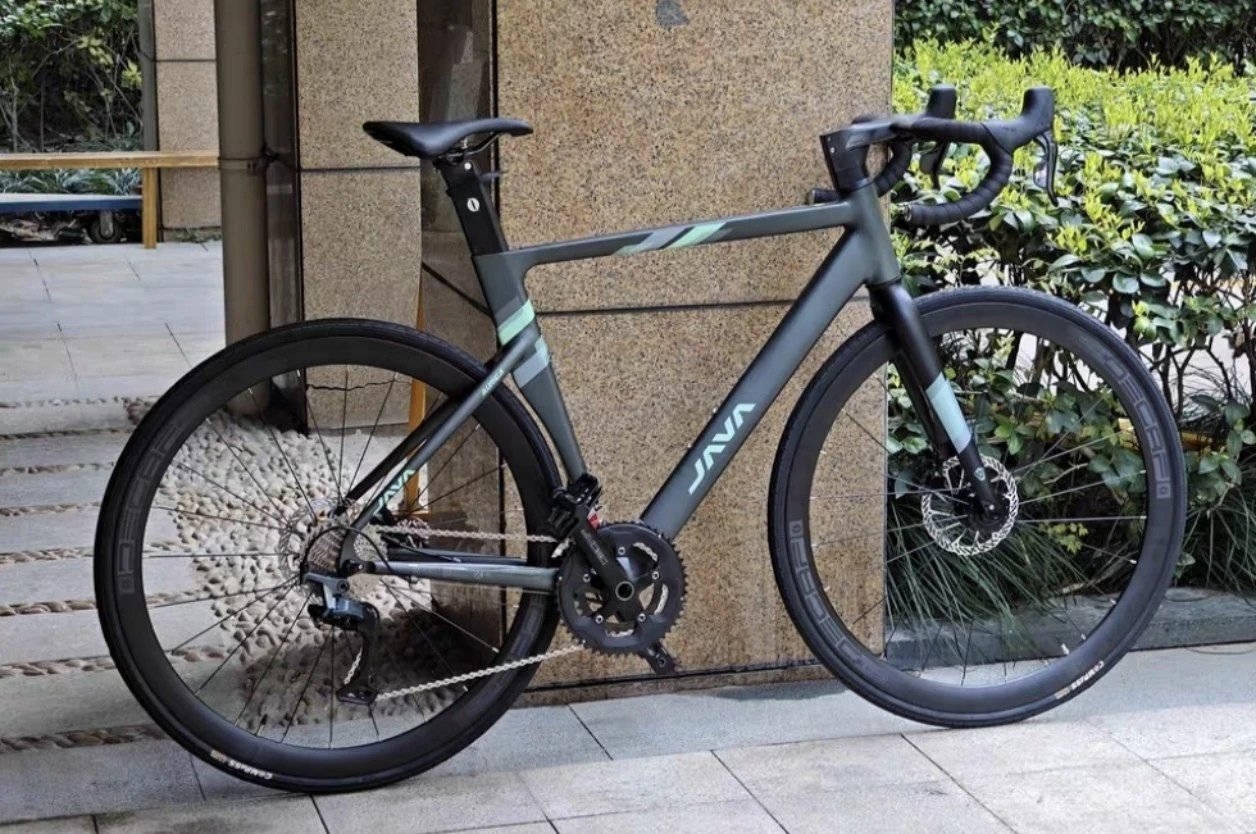 JAVA 佳沃 御夫座 R9 超轻铝合金公路车 碳叉 22速油碟刹车内走线