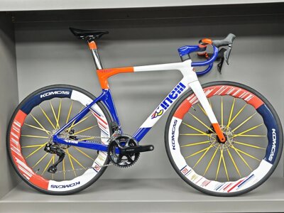 意大利Cinelli PRESSURE气动3T碳纤维轮组105电子变速整车