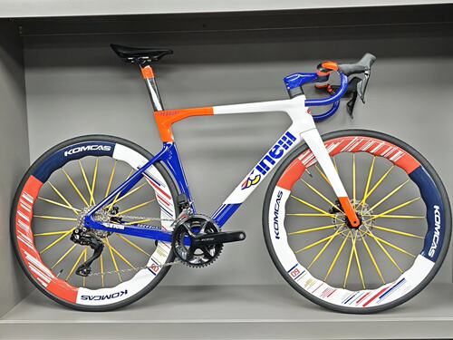 意大利Cinelli PRESSURE气动3T碳纤维轮组105电子变速整车