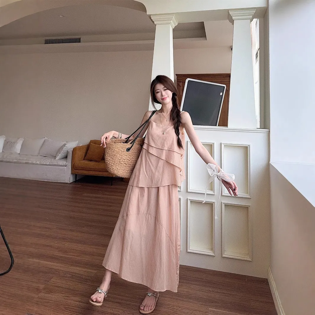 实拍 2025夏季新款简约纯色荷叶边吊带上衣女高腰半身裙两件套装