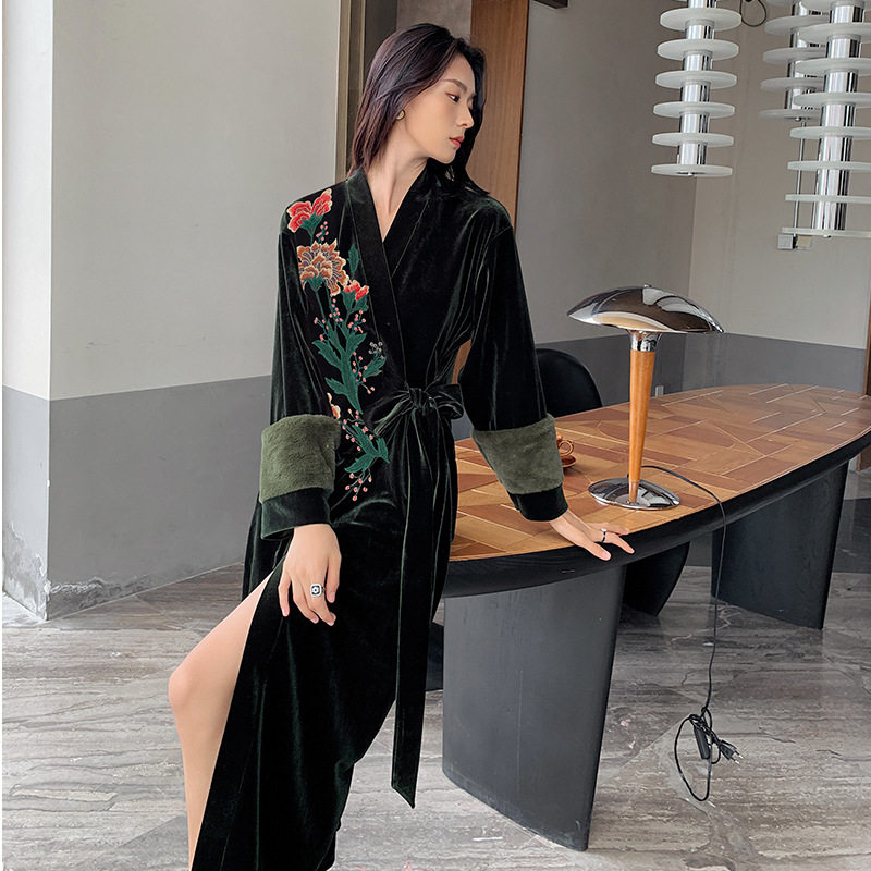 耀婷丝绒睡衣2026春款中长袖女睡袍浴袍家居服秋冬女时尚年轻跨境