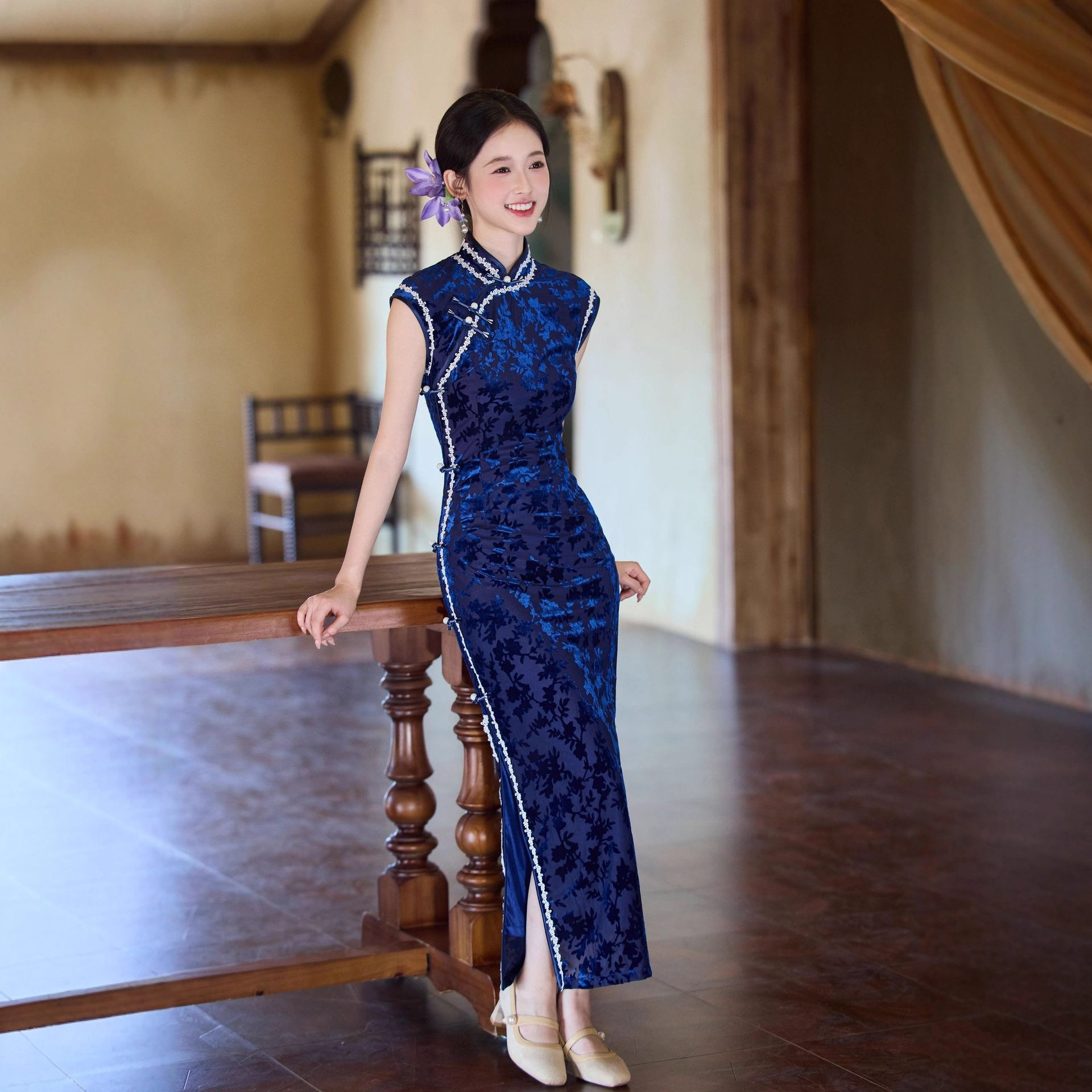 新中式年轻款蓝色无袖旗袍2026年夏季新款日常改良高端修身连衣裙