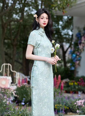2025春夏新款旗袍民国风绿色短袖印花年轻款苏锦缎修身礼服女装