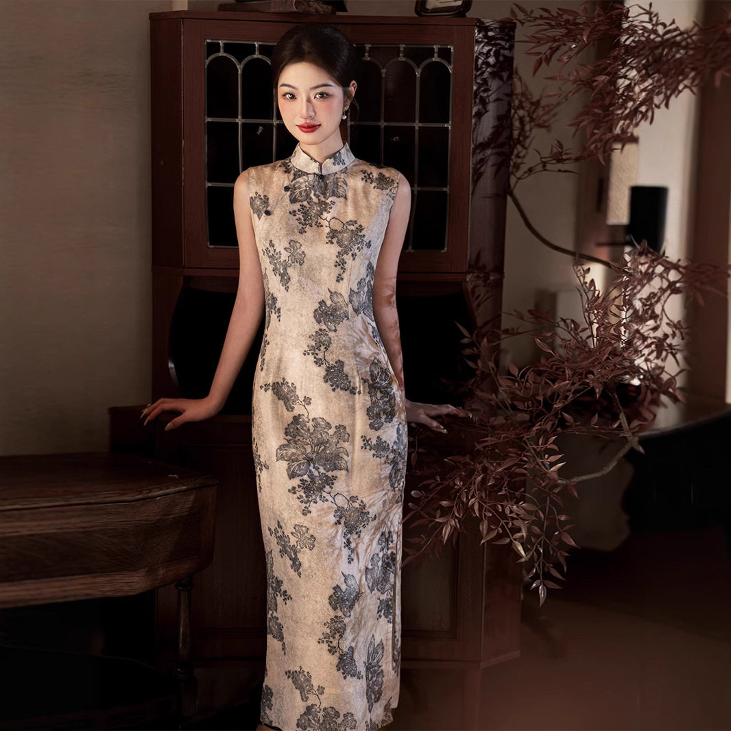 新中式绝美改良旗袍女无袖长款年轻气质优雅灰色2026夏季新款礼服