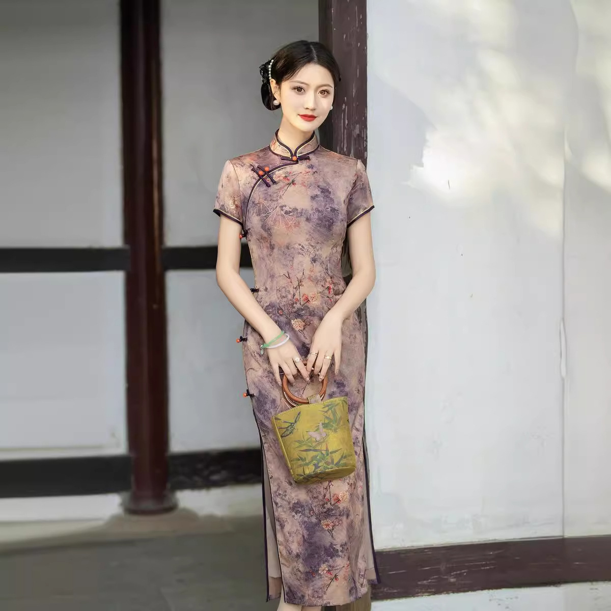 高端旗袍长款2025春夏新款日常改良香云纱烫金连衣裙修身显瘦礼服