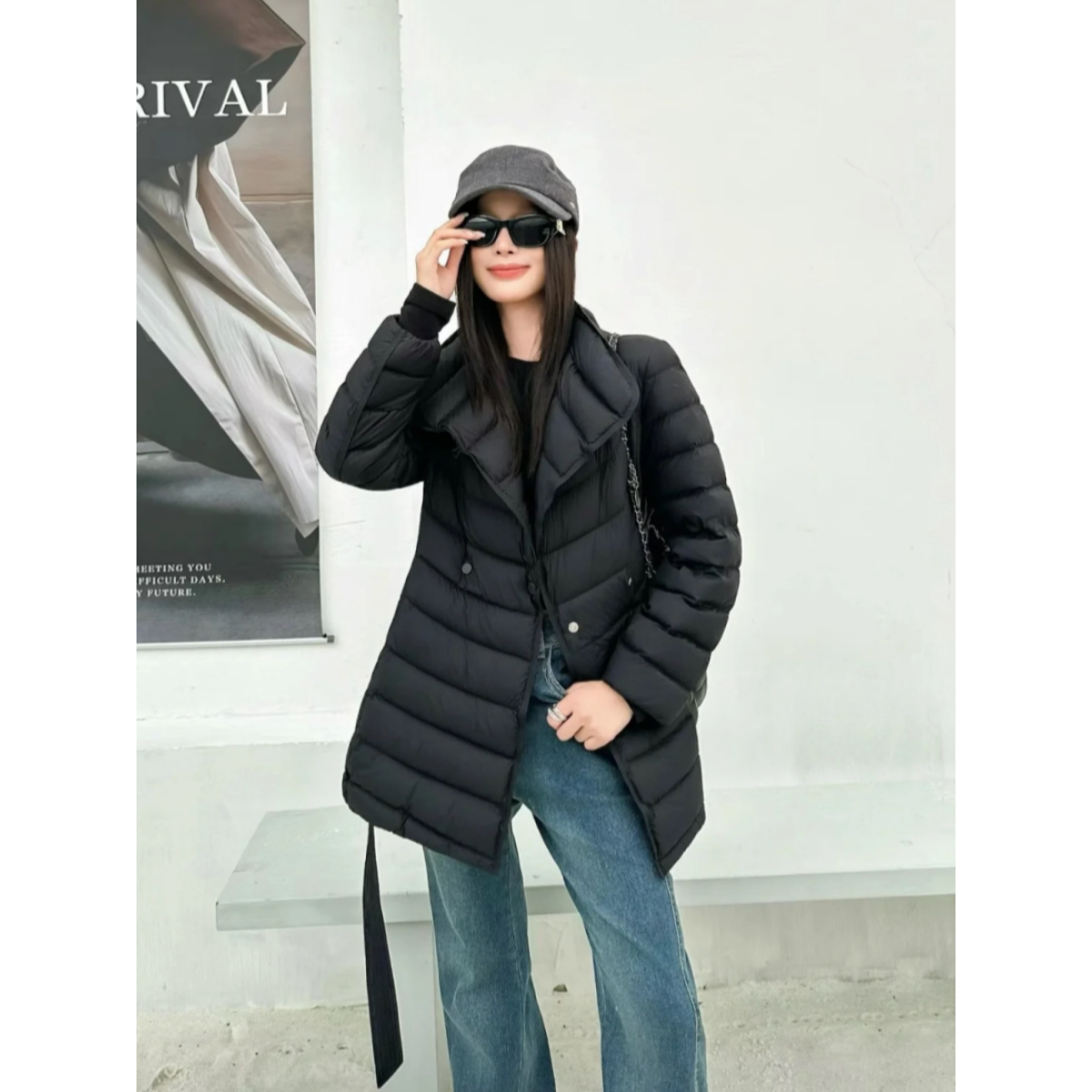 26冬新款黑色翻领系带收腰羽绒服