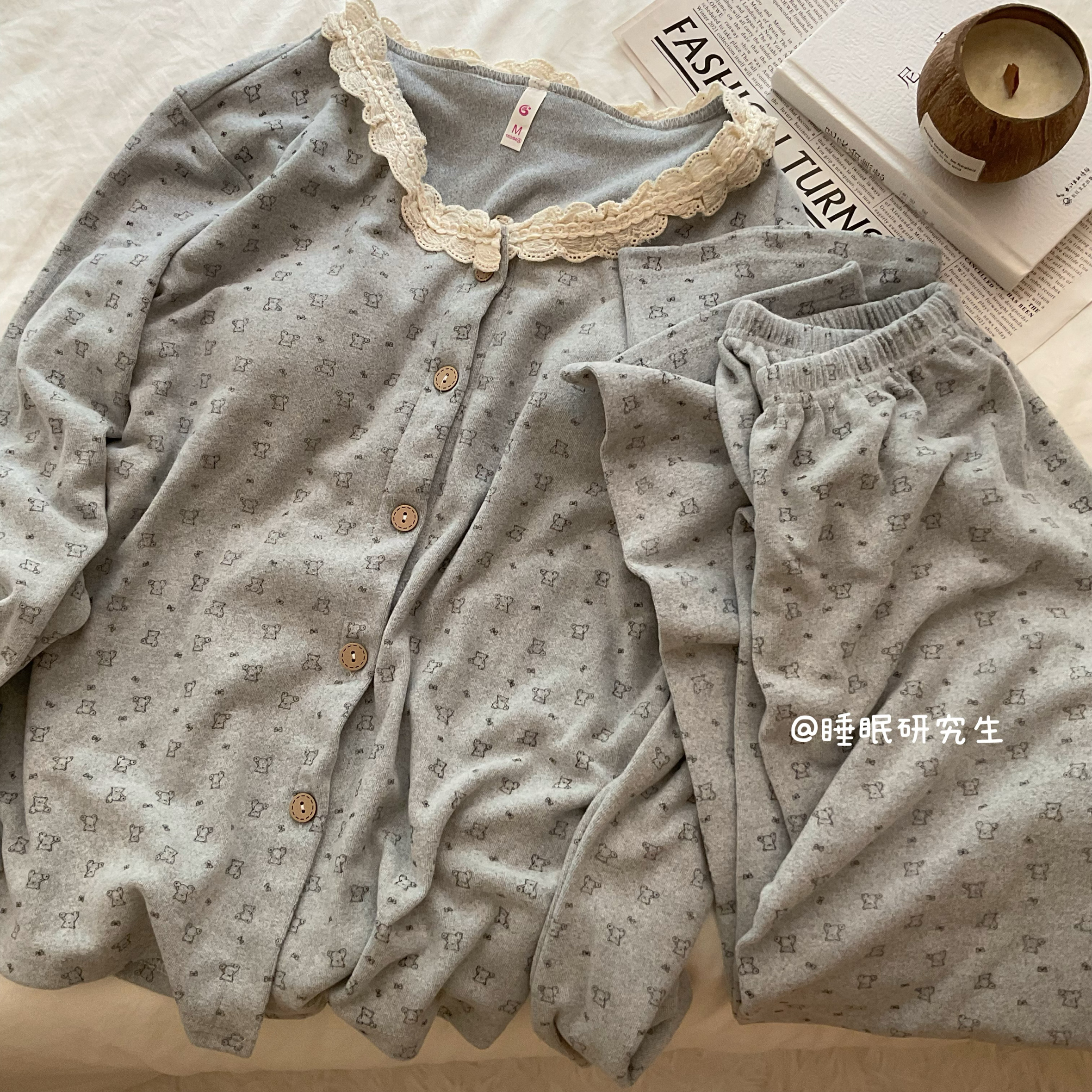 【莫妮卡】早春新款女睡衣带胸垫两件套弹软德绒家居服薄款小熊