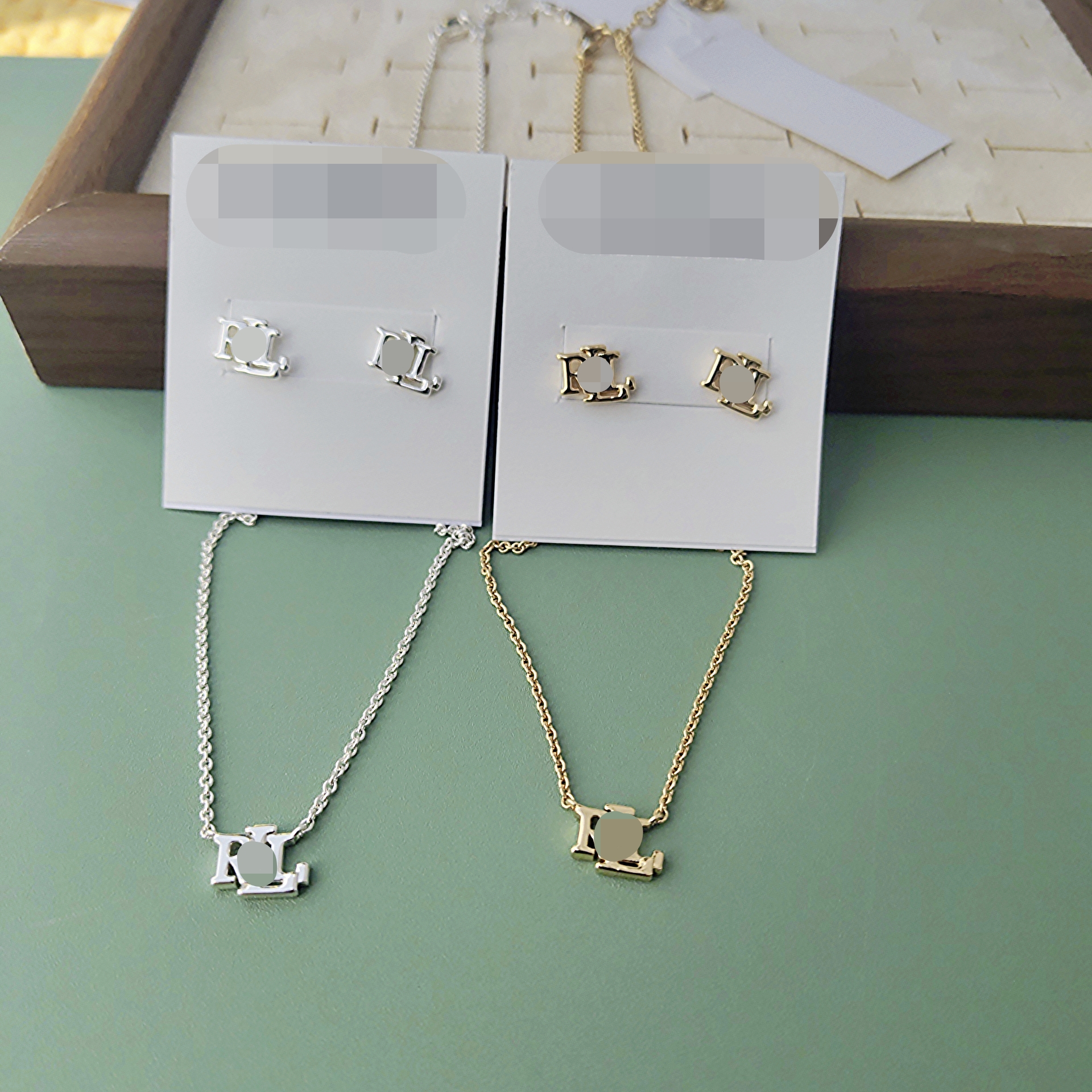 欧美热销出口劳家logo铜件镀金镀银耳钉品牌字母短款锁骨链项链女