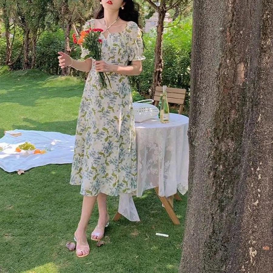法式绑带碎花连衣裙女夏季新款中长款高腰显瘦开叉裙子潮批发方领