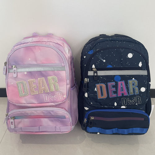 撤柜小学生书包大容量肩负护脊男女生儿童卡通双肩包1-6年级背包