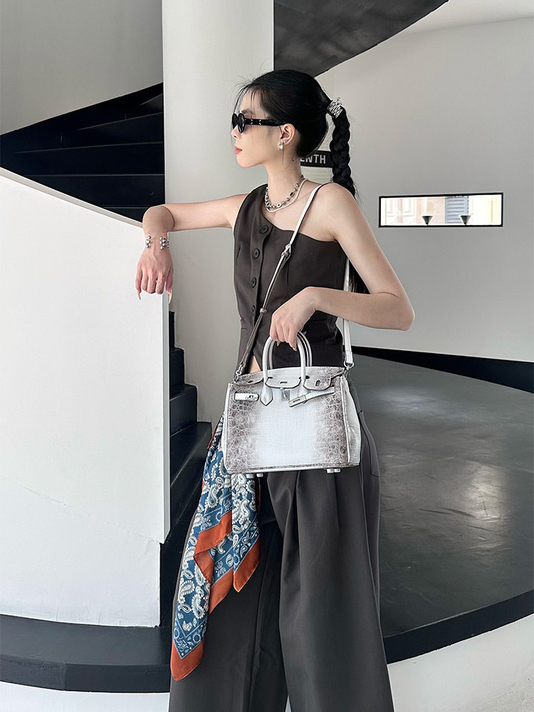 欧美时尚鳄鱼纹手提铂金包女2026新款欧美复古高级质感单肩斜挎包