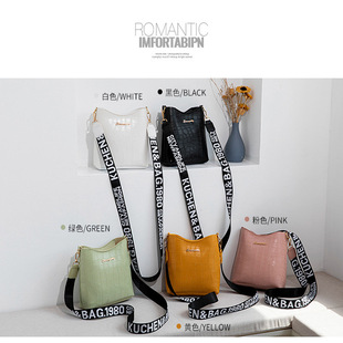 韩版女士单肩包2022women bags广州外贸斜挎包包女时尚百搭水桶包