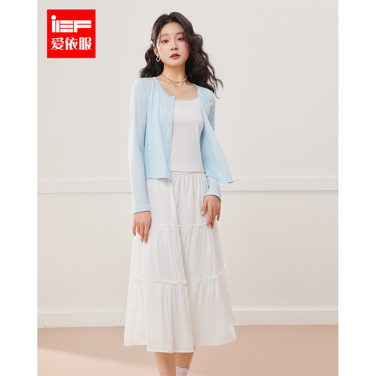 IEF/爱依服大码女装2025春季新款法式温柔小女人气质通勤上下套裙