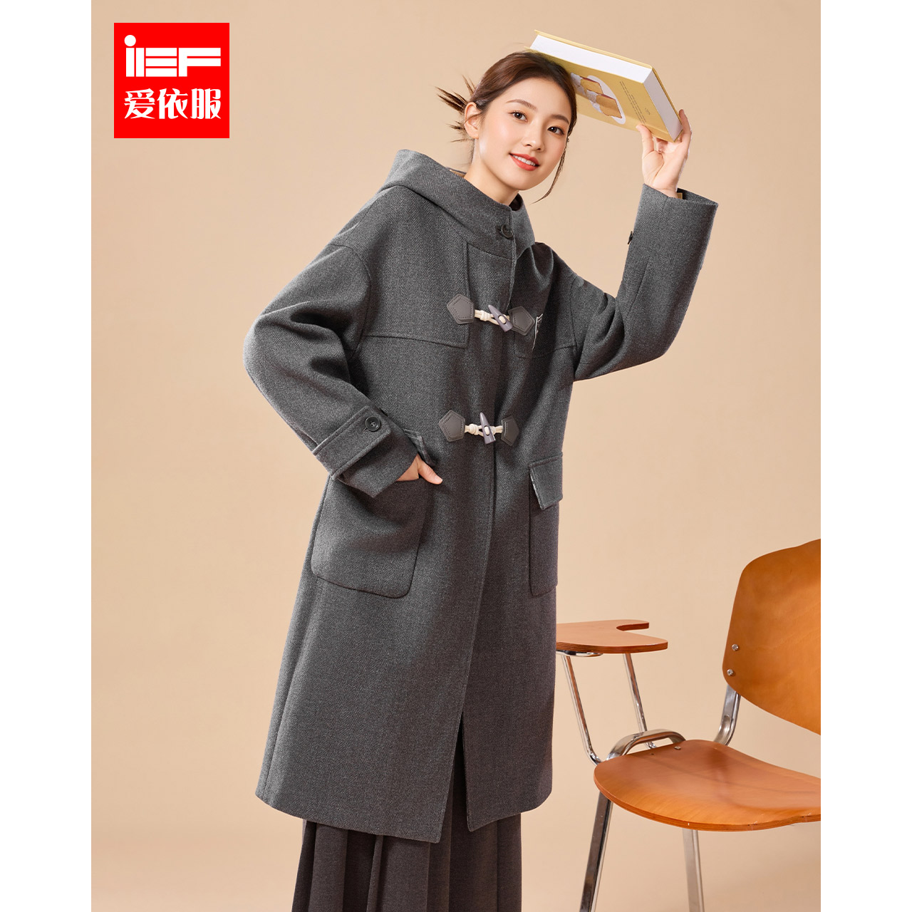 IEF/爱依服2025冬季新款美高学院风休闲通勤设计感百搭呢绒长外套